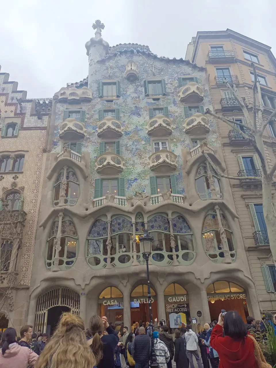 Fachada de la Casa Batlló en el paseo de Gràcia
