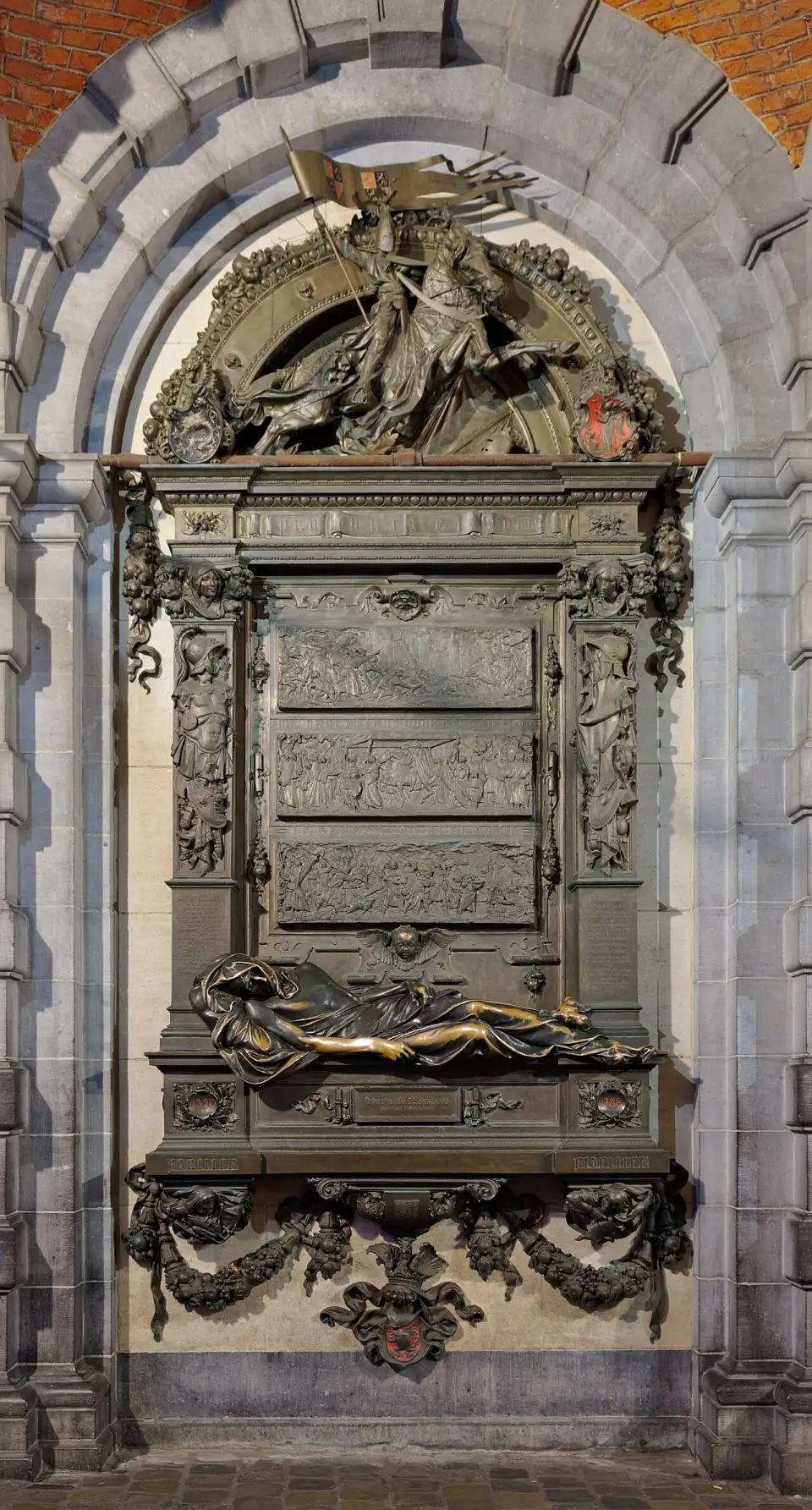 Bronzedenkmal für Everard t’Serclaes unter den Arkaden der Grand-Place