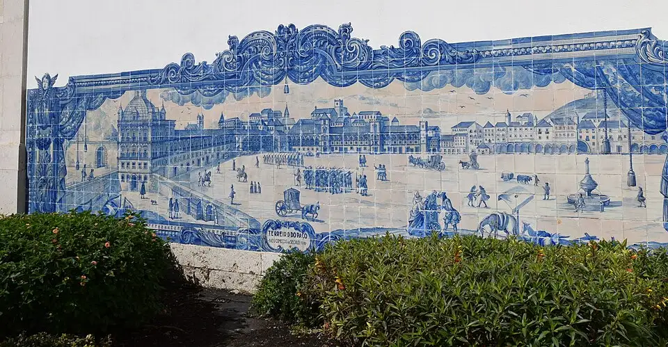 Santa Luzia tile panel showing the Terreiro do Paço before the earthquake