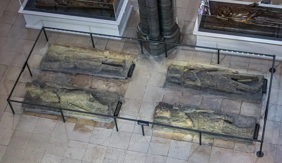 Efígies de cavaleiros medievais na Temple Church