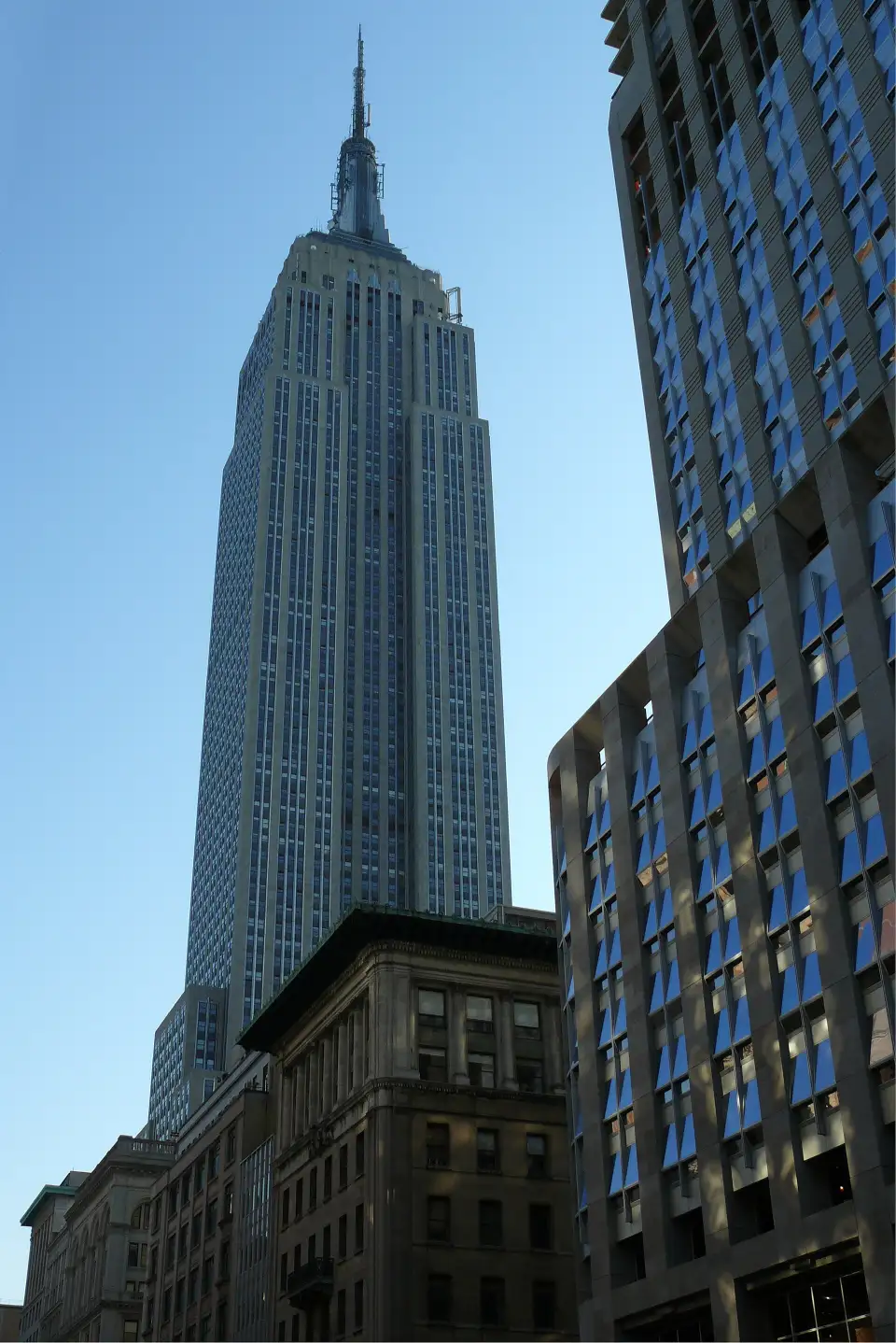 O Empire State Building acima dos prédios de Midtown