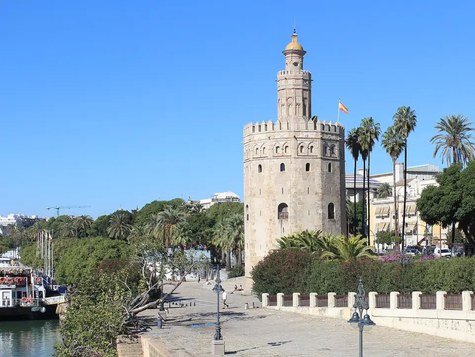 The Torre del Oro on the bank of the Guadalquivir